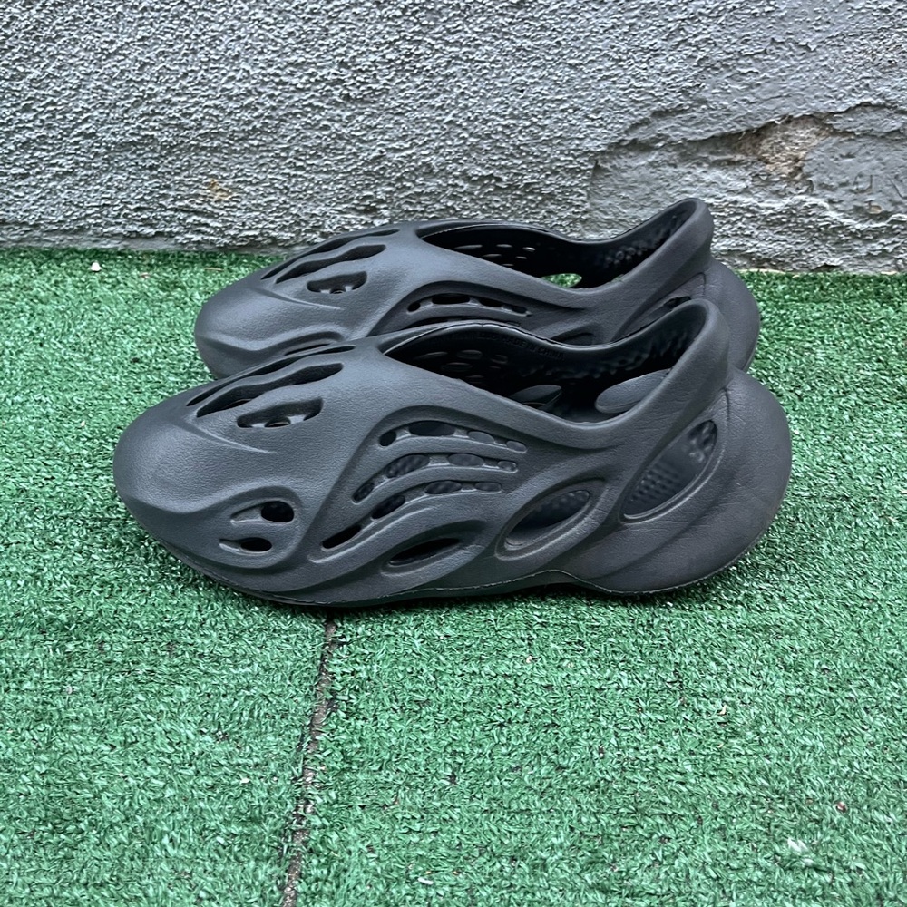 Adidas Yeezy Foam RNR